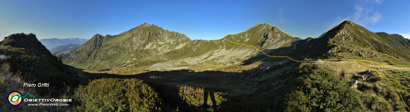 02 Quindi risalgo a Cima Villa, al Pizzo delle Segade, scendo al sent. 101 e su quello rientro al Passo San Marco.jpg